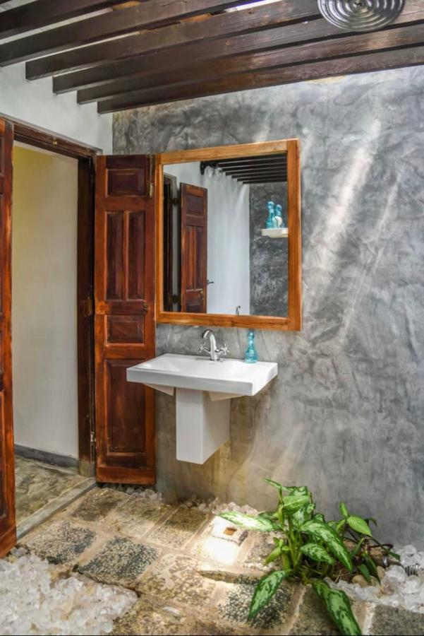 Antique Ceylon Villa Ahangama Exterior foto