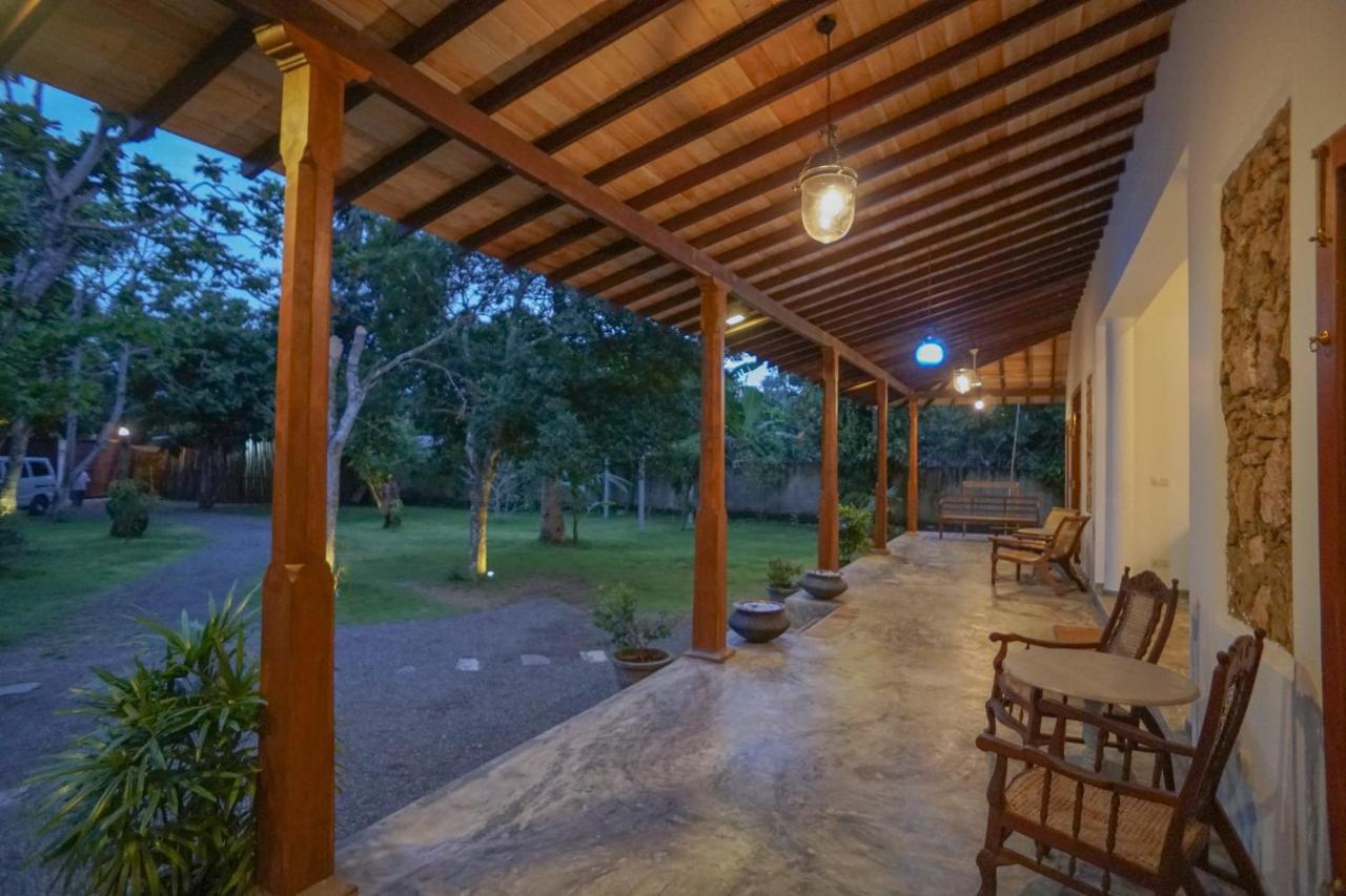 Antique Ceylon Villa Ahangama Exterior foto
